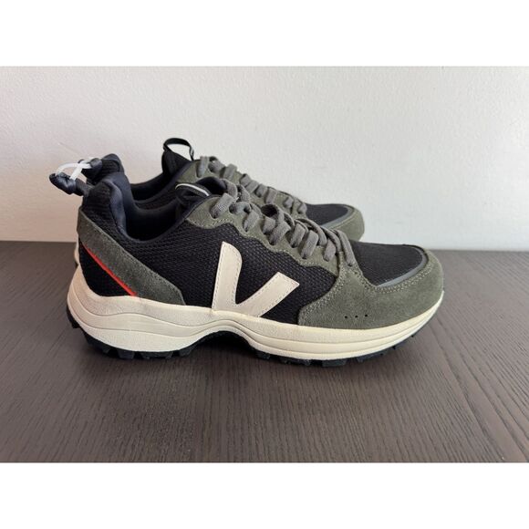 Size 9 - Veja Venturi Black Olive Pierre Sneakers Shoes Men’s NWOB Green Vejas - Picture 8 of 8